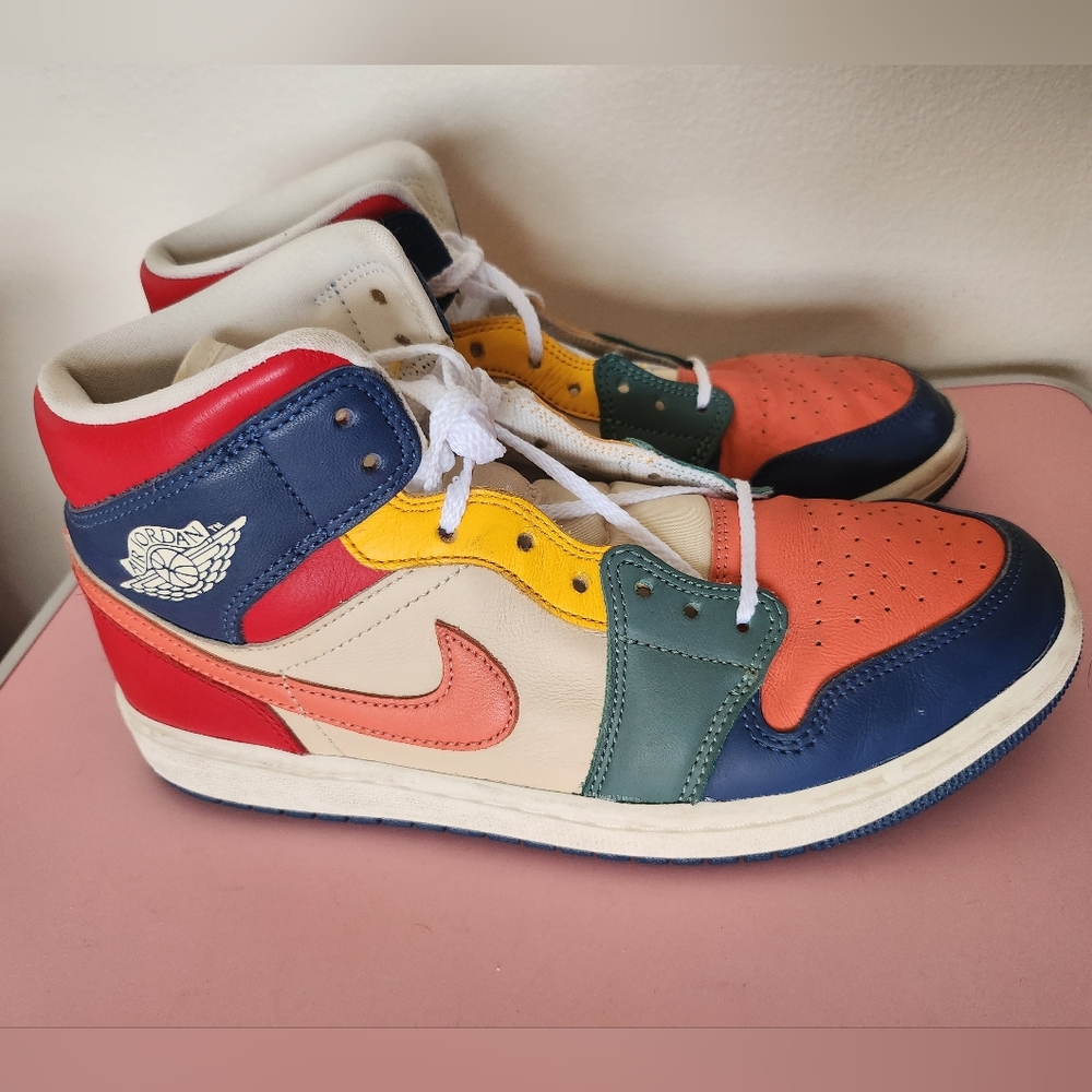 Nike Air Jordan Retro 1 Mid SE Multicolor Sneakers Size 9